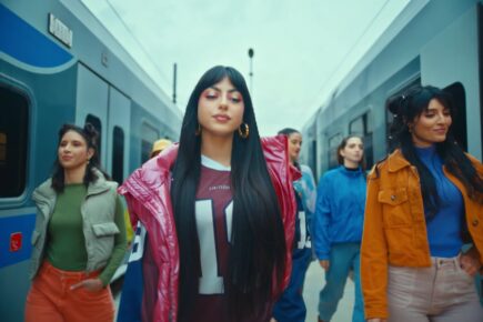 RED PROD AWESOME PEOPLE